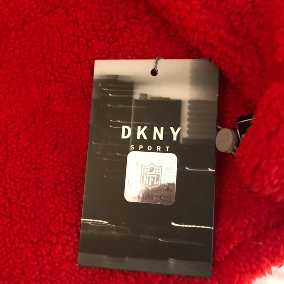 Brand new Bucs crop hoodie - Picture 3 of 3